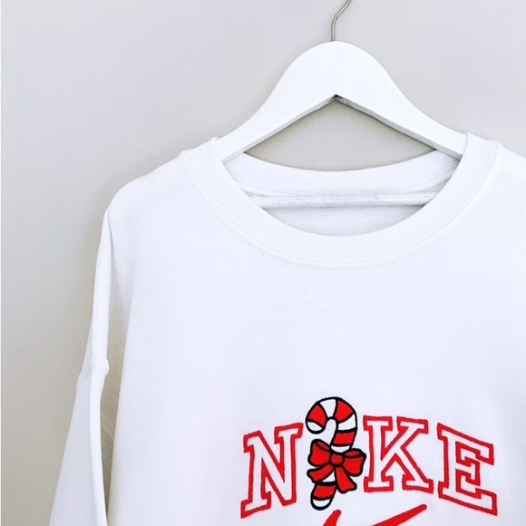 Nike Grinch/Lollipop Crewneck - Picture 3 of 4